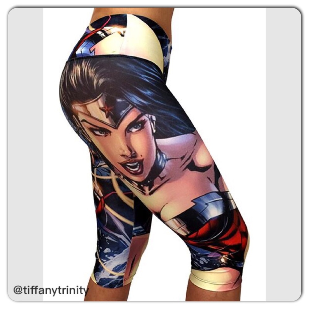 NWT Wonder Woman Capri!